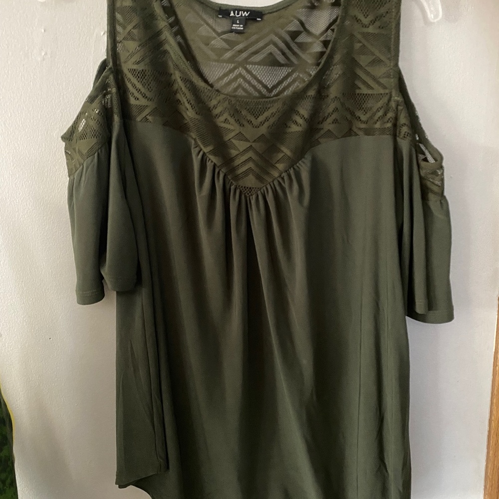 AUW Cold Shoulder Blouse